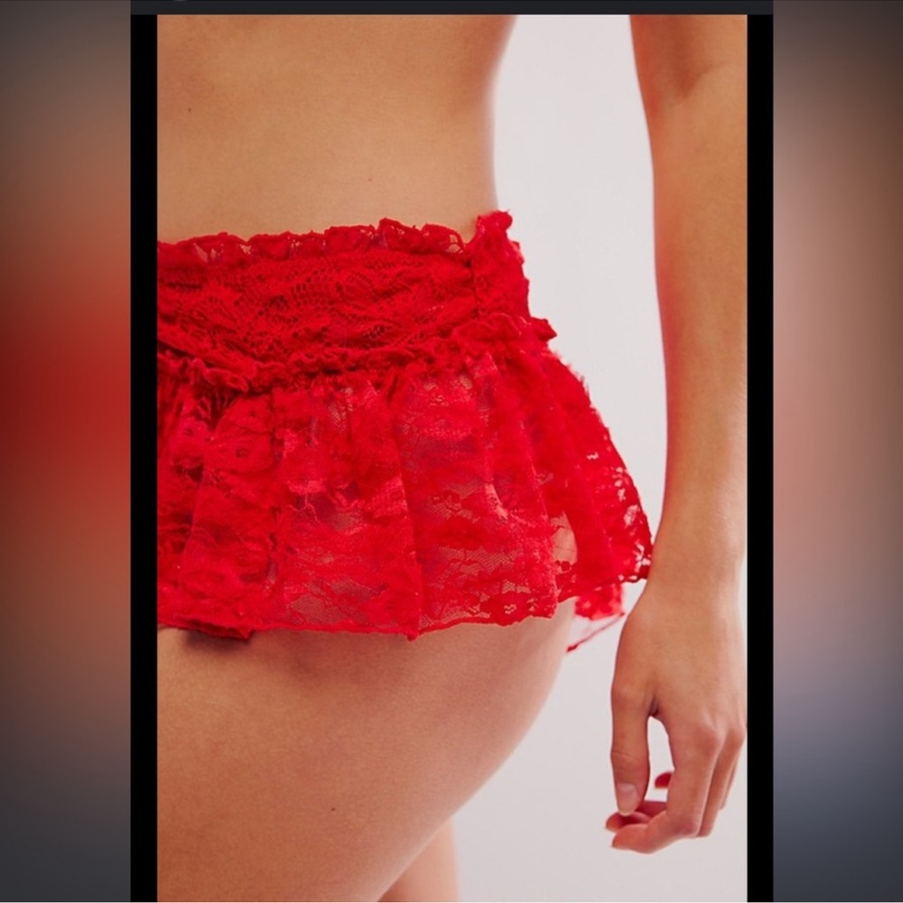FREE PEOPLE INTIMATELY HOUSE PARTY SHORTIE LACE PANTIE SIZE M MSRP $58.00 NWOT